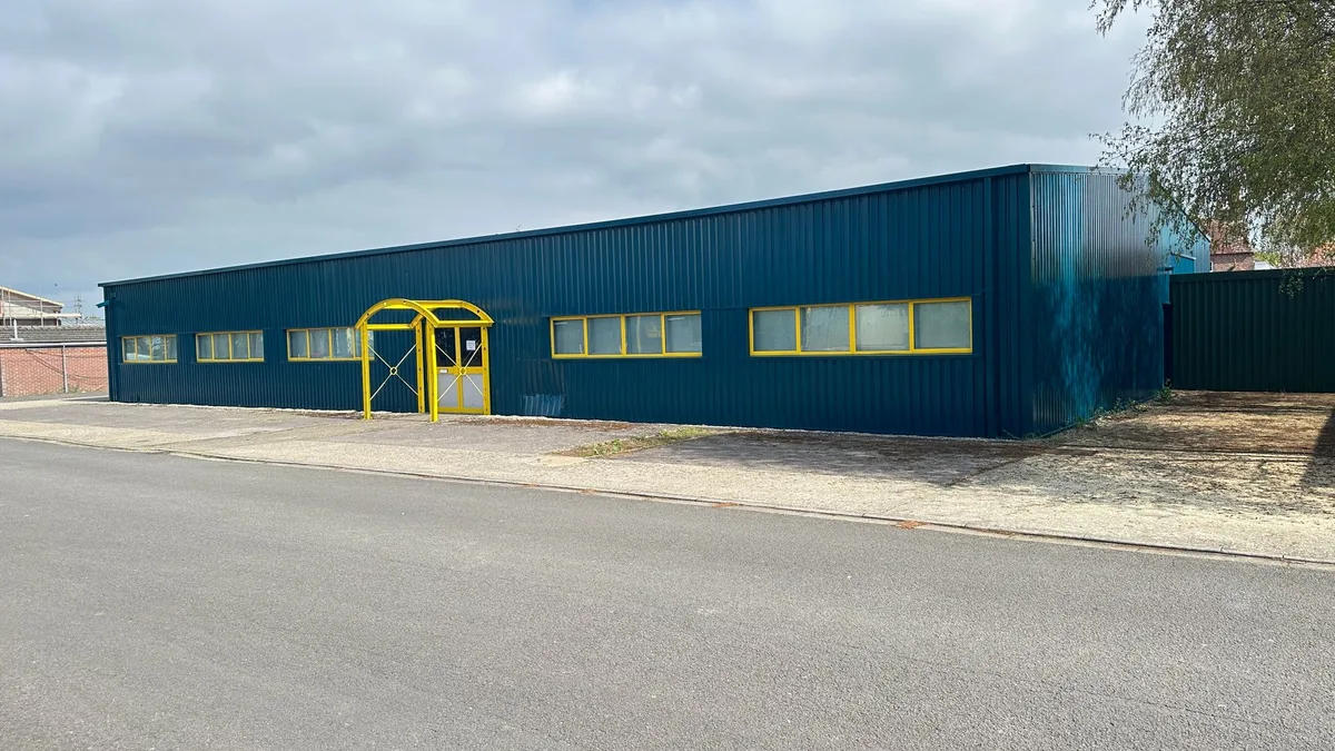 Expert commercial spray painting specialists serving the UK